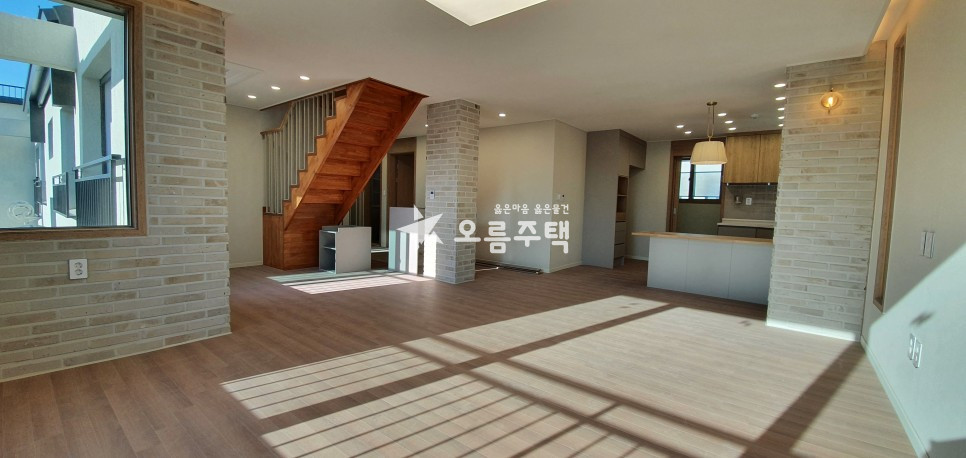 경기 동두천시 생연동 동두천역 역세권 도보 10분 럭셔리 복층빌라 3룸 분양 매물번호 13886 사진 2