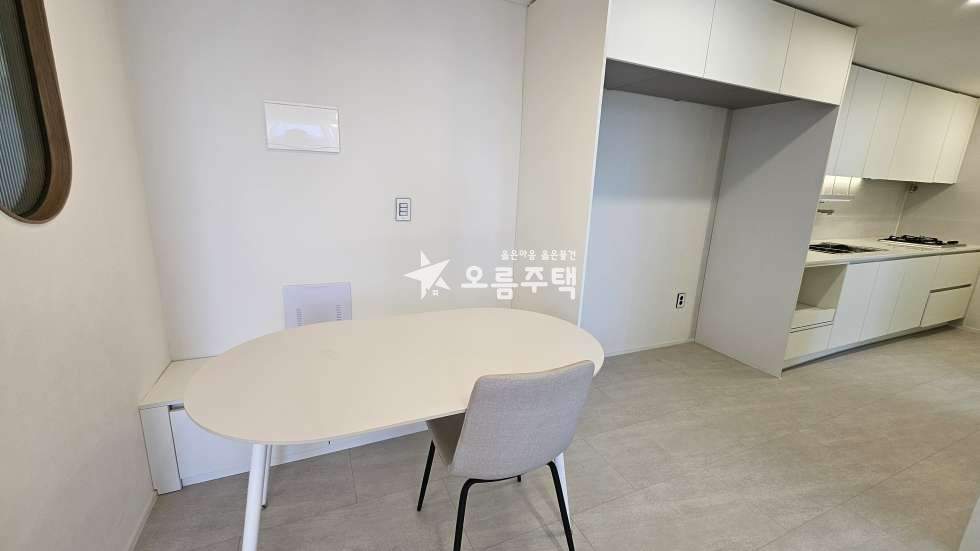 경기 수원팔달구 매산로3가 매산로3가 학세권 인프라가 잘되어있는 3룸 분양 매물번호 17154 사진 4