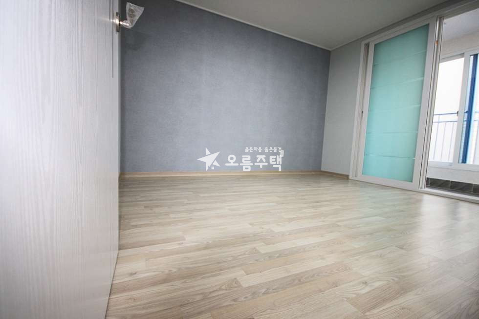 경기 수원팔달구 화서동 수원 3룸 ﻿>> 방3 욕실2 개인창고 별도 분양 매물번호 15230 사진 4