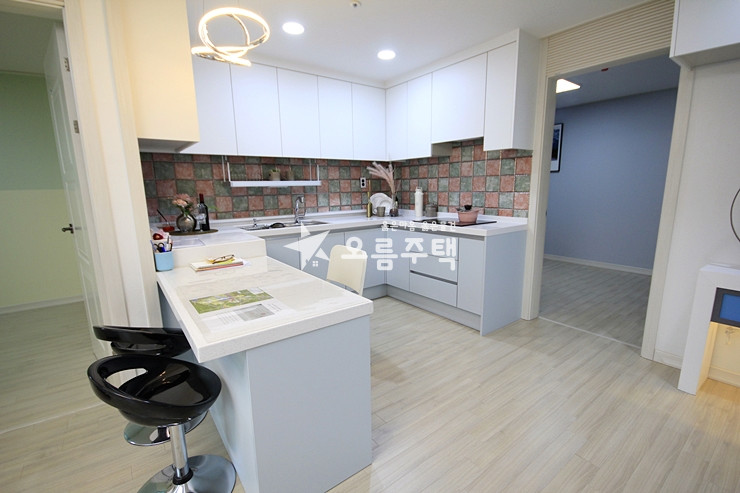 경기 수원팔달구 화서동 수원 3룸 ▶ 조용한주택가, 인프라 풍부 ◀ 분양 매물번호 15226 사진 3
