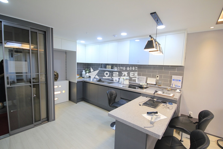 경기 수원권선구 세류동 수원 3룸 ◎답답함 없는 층고 높은 집◎ 분양 매물번호 15058 사진 2