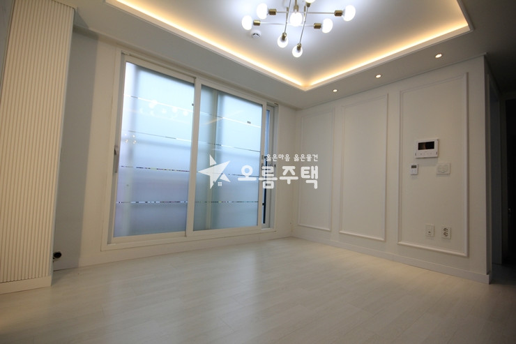 경기 수원권선구 세류동 수원 3룸 ✔ 역세권/정남향/고급자재 분양 매물번호 15055 사진 1