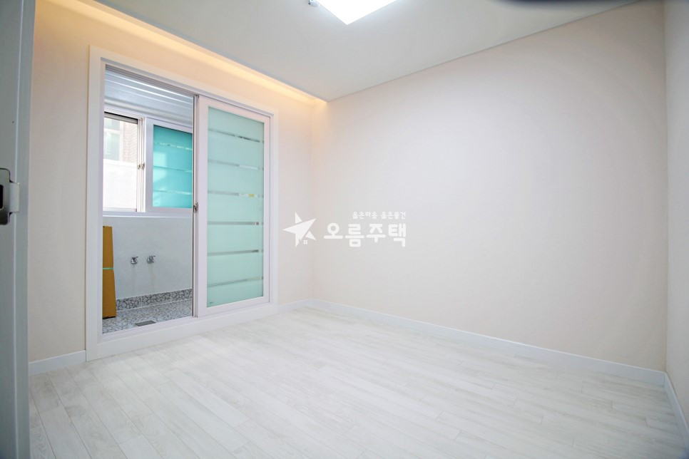 서울 마포구 노고산동 노고산동 3룸 하루종일 밝은집/로얄층◀ 분양 매물번호 13340 사진 4