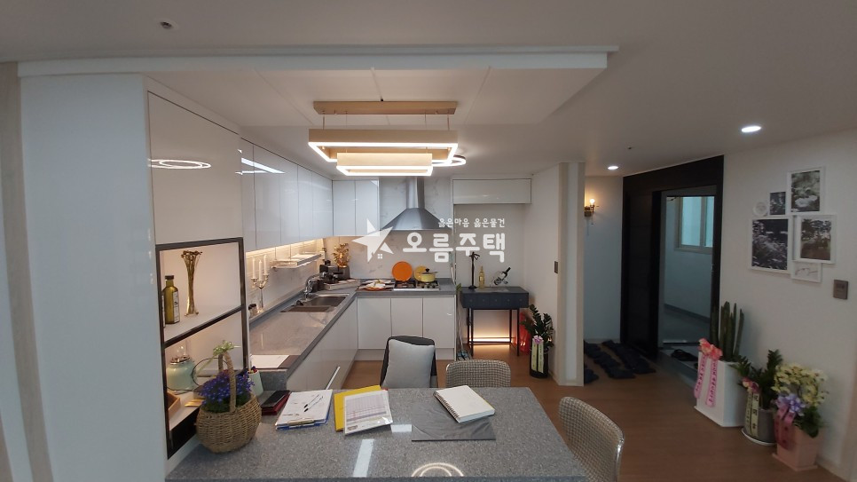 경기 광명시 철산동 철산동 3룸 넓은 거실/큰방3/주차100%◈ 분양 매물번호 12122 사진 2